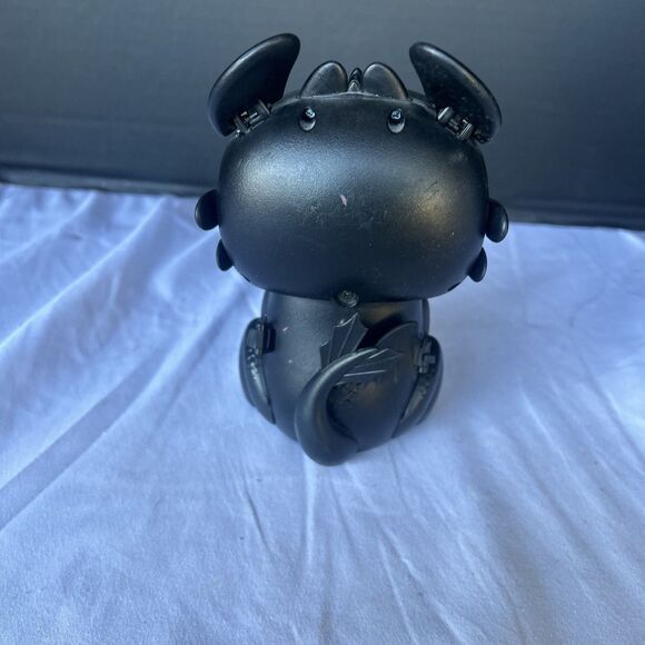 Dreamworks Dragons Flying Toothless Interactive Dragon with Lights and Sounds - Picture 3 of 7